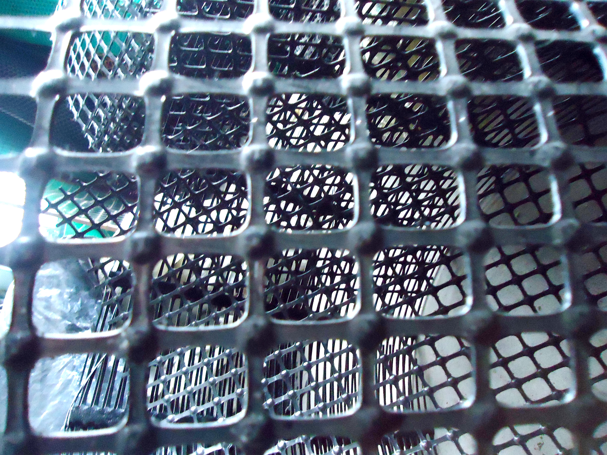 Plastic geogrid for mining